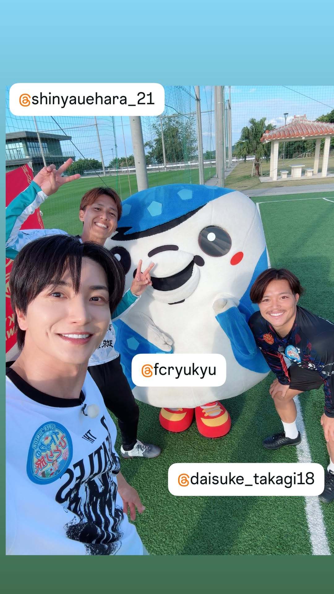 “CB百蓝_。251217利特 ins story更新两则： 