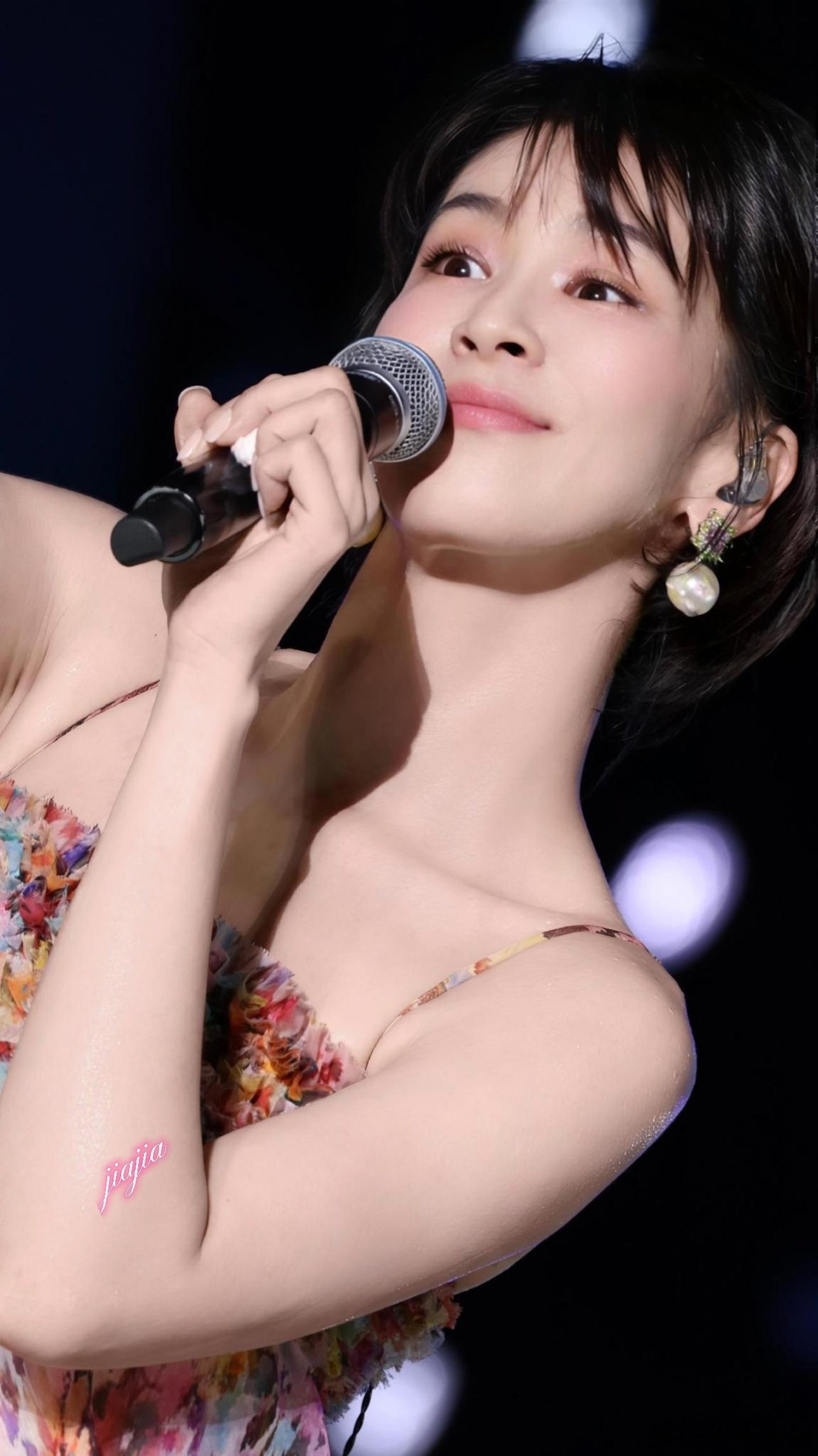 曾沛慈 |曾沛慈广州榜中榜舞台 就说美不美吧超级近距离的花仙子🈲all 