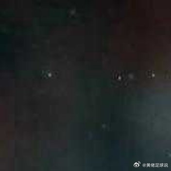 卡里克愿意给拉什福德机会，向其敞开了公平竞争的大门，让拉什福德能够通过季前训练重