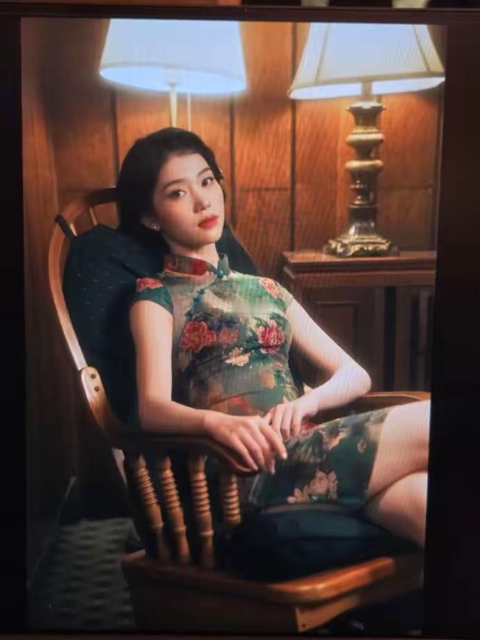 中国传统旗袍穿搭风格/旗袍上身，优雅高贵，委婉气质太棒了！旗袍服饰风格 旗袍风服