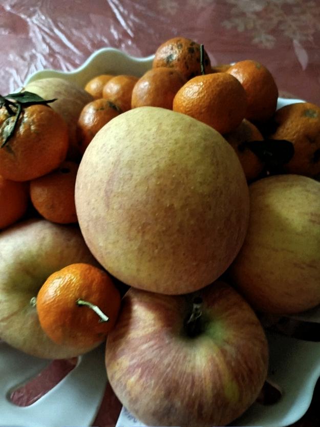 哈哈，领教了！
姐妹们闲聊，都对大年初一拜年的风俗不胜其烦。
对此，深有体会。