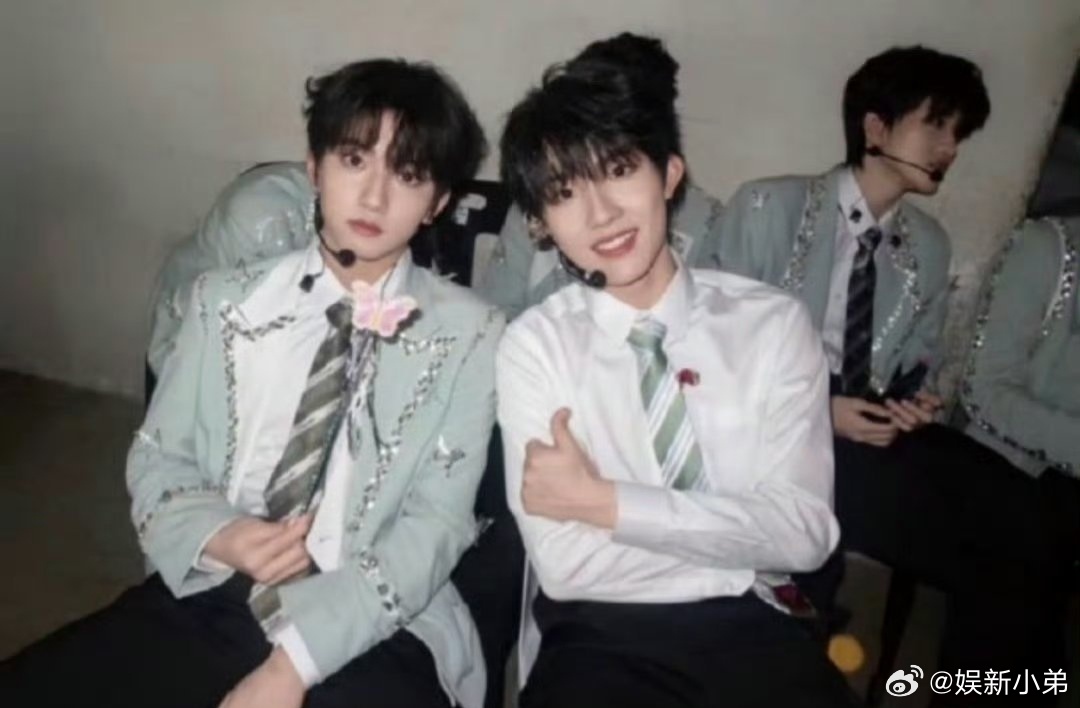 苏新皓、穆祉丞的同框合照，两位颜值都好高苏新皓穆祉丞合照