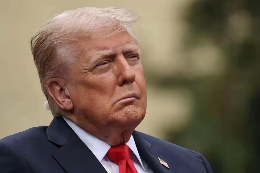 快讯！快讯！
就在中国准备迎接国庆长假时！
​在我国忙着准备国庆长假之际，美国却
