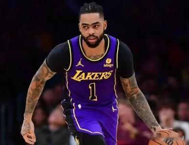 北京时间2月14日11：30，NBA常规赛湖人主场迎战东部鱼腩活塞！


湖人目