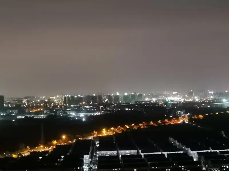 “贫在闹市无人问”这句上联，道尽了世态炎凉。我觉得下联对“富在深山有远亲”挺合适