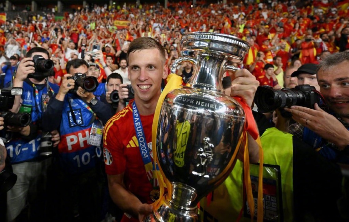 罗马诺：达尼·奥尔莫优先考虑巴塞罗那，并准备接受向巴萨提供的条件。他非常热衷于此