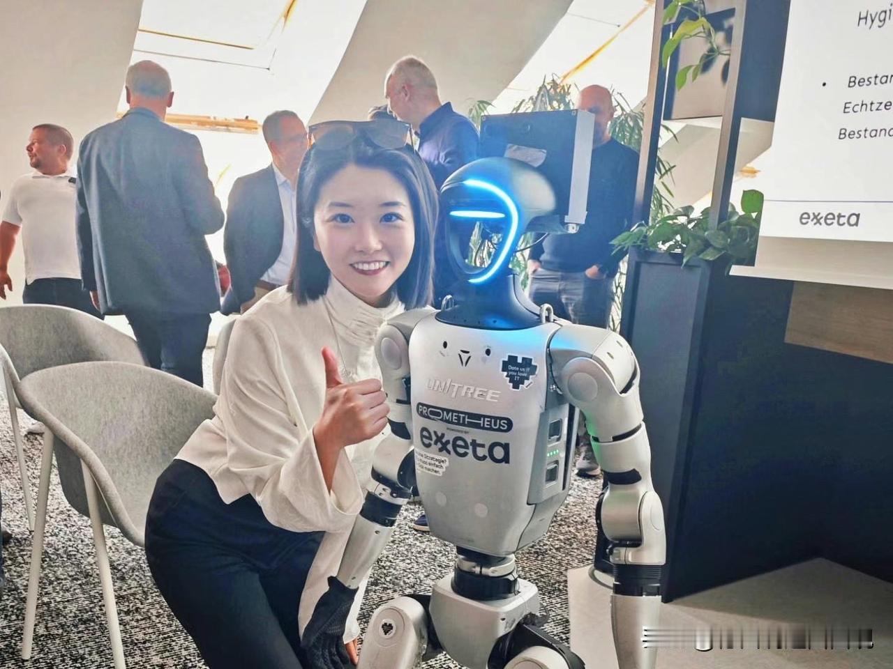 今天有幸参加了德国公司exxeta主办的"AI应用案例"研讨会，深刻感受到AI在