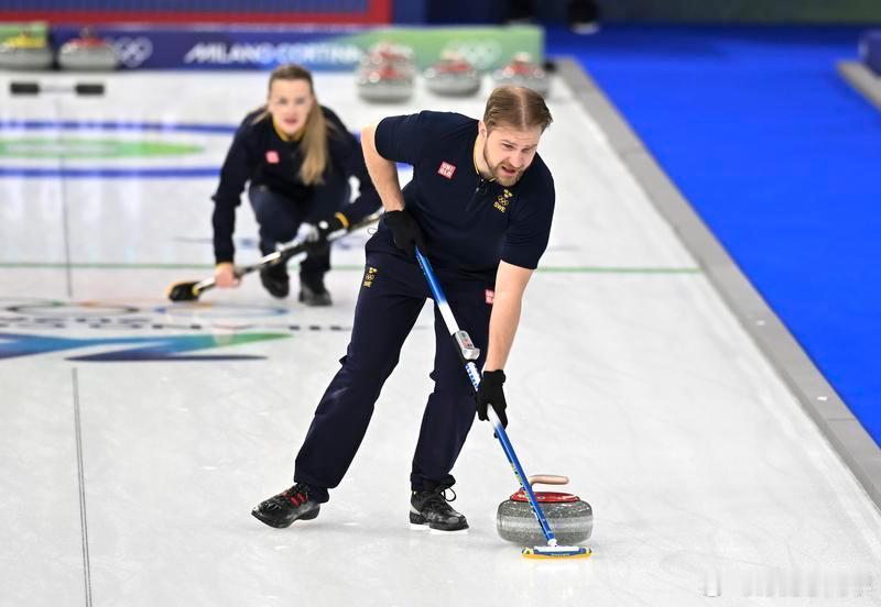 米兰冬奥会混双冰壶首日出现了四组亲人搭档，其中三对迎来“开门红”。2024年世锦