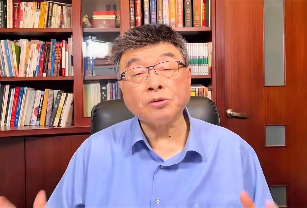 台湾名嘴邱毅9月6日大清早发文，称黄智贤说她的人生框架既不反独，也不促统，“我看