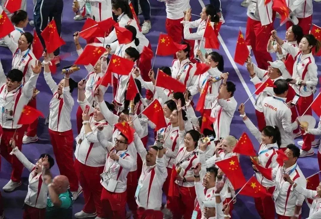 #中国40枚金牌印度坐不住# 在刚过去的巴黎奥运会上，中国代表团取得40金、27