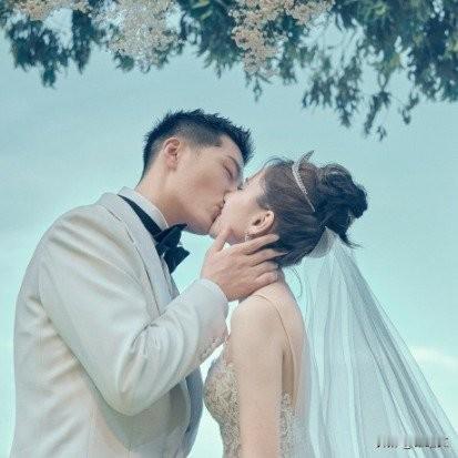 向太点赞实锤？窦骁5000万婚礼打水漂，赌王千金婚变藏猫腻
 
向太这嘴是开了光