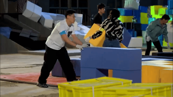#凌智弃赛# 其实说白了还是凌智和阿代琇他们两个没有那么重的竞争心思，对面吴奇隆