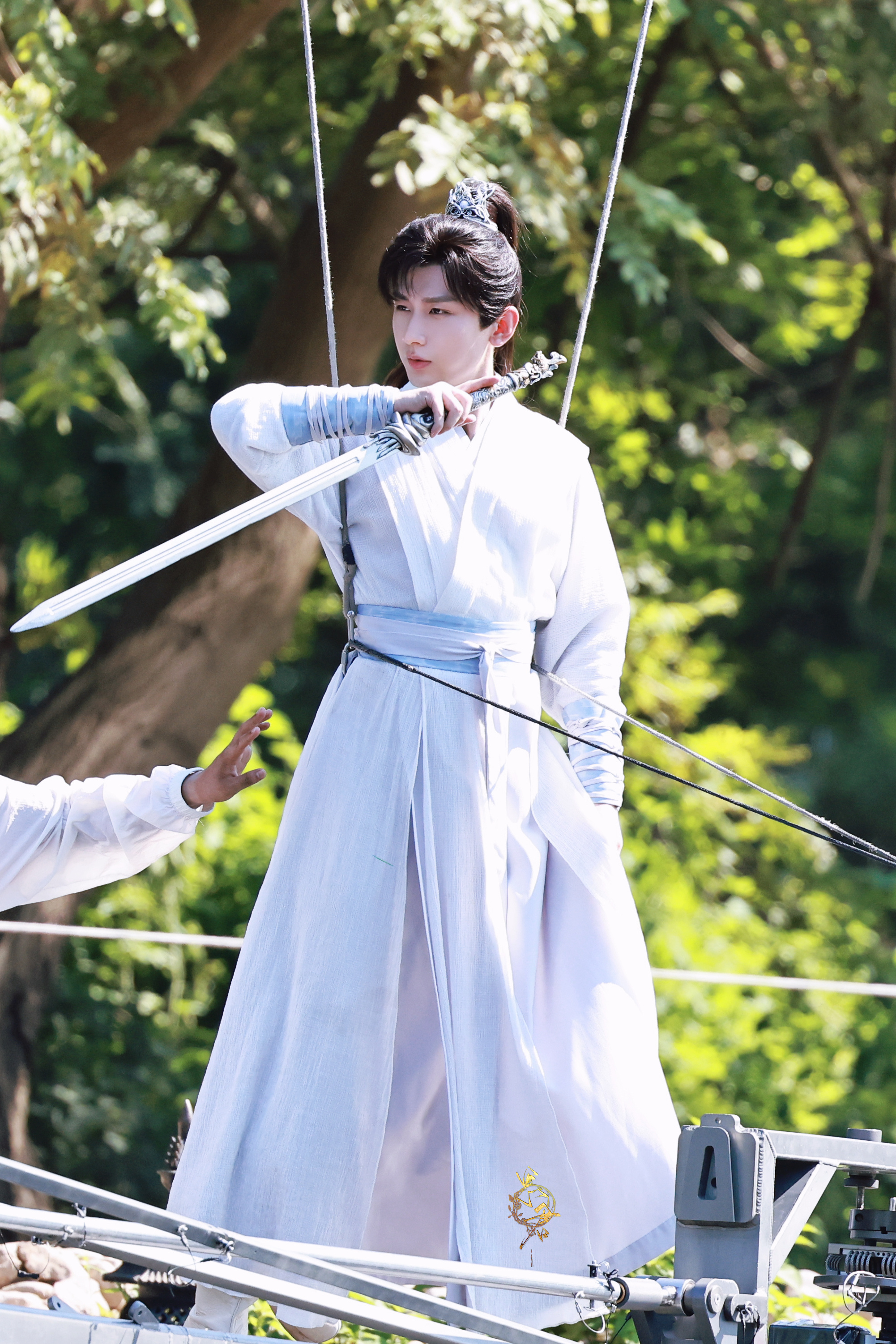 当年就是被这个白衣小鱼的路透迷成制杖了 