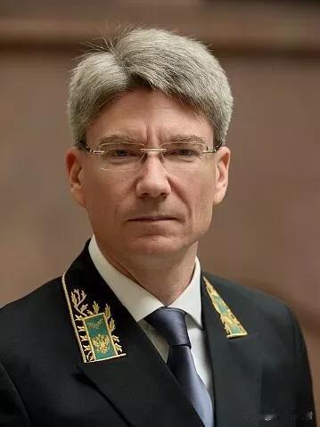 【欧洲自毁前程！俄大使怒斥北约：逼民众准备对俄战争，已彻底疯狂】 
2025年1