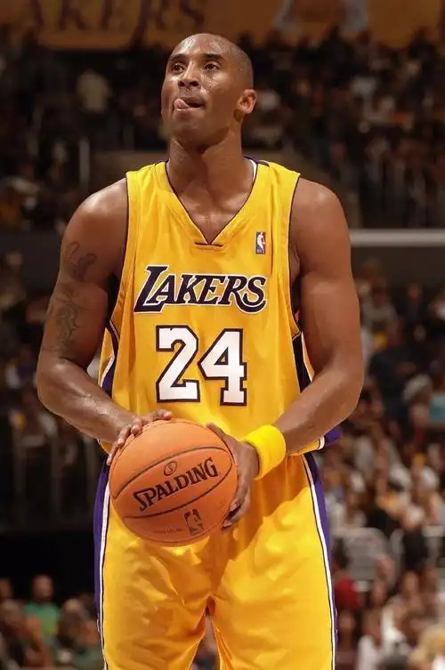 你今天对自己“狠一点”，明天生活就会对你“温柔一点”：比如忍住刷手机的冲动、逼自