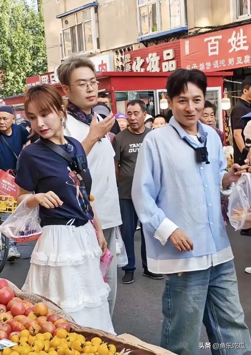 好久不见，湖南卫视《快乐大本营》的三位主持人杜海涛、维嘉、吴昕同框了。自《快乐大