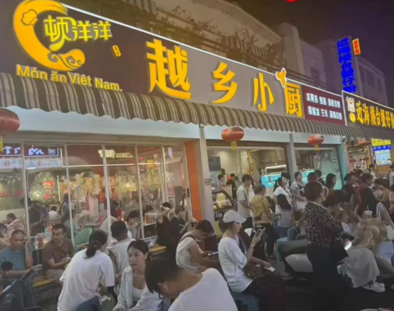 北海小店回应登顶扫街榜全国第一 路边摊干翻米其林？这家藏在北海的夫妻店突然冲上全