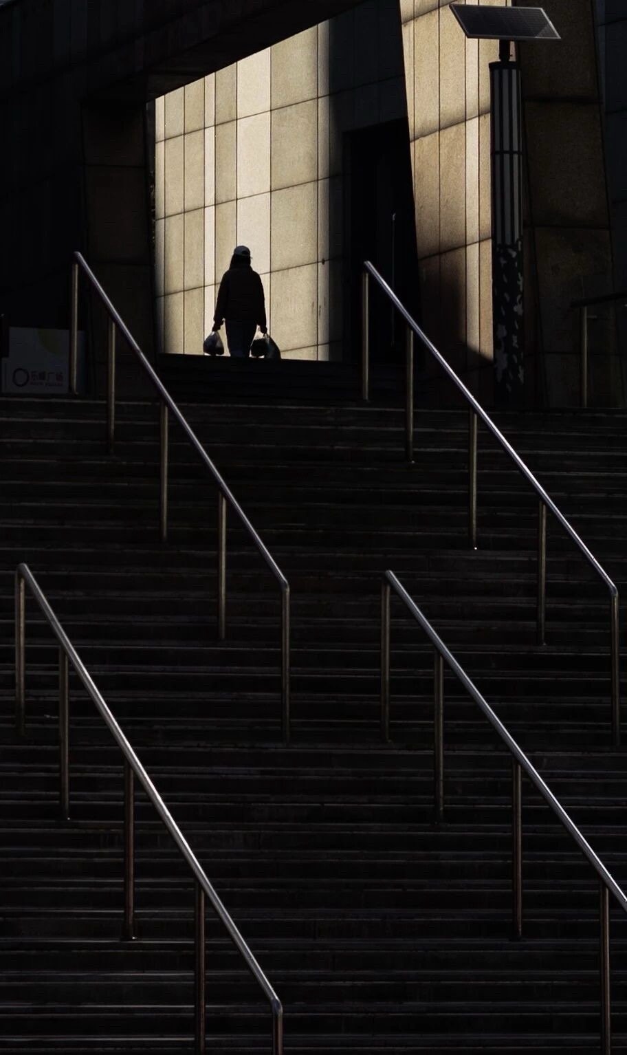 内塔尼亚胡说：如果胆敢伤害我们国家的人民，我不会像其他国家只是遣责，我会告诉你，