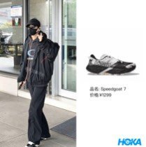 罗云熙成都家乡韵味潮流穿搭 罗云熙成都亮相，穿搭干净雅致自带清冷感，完美融合了家