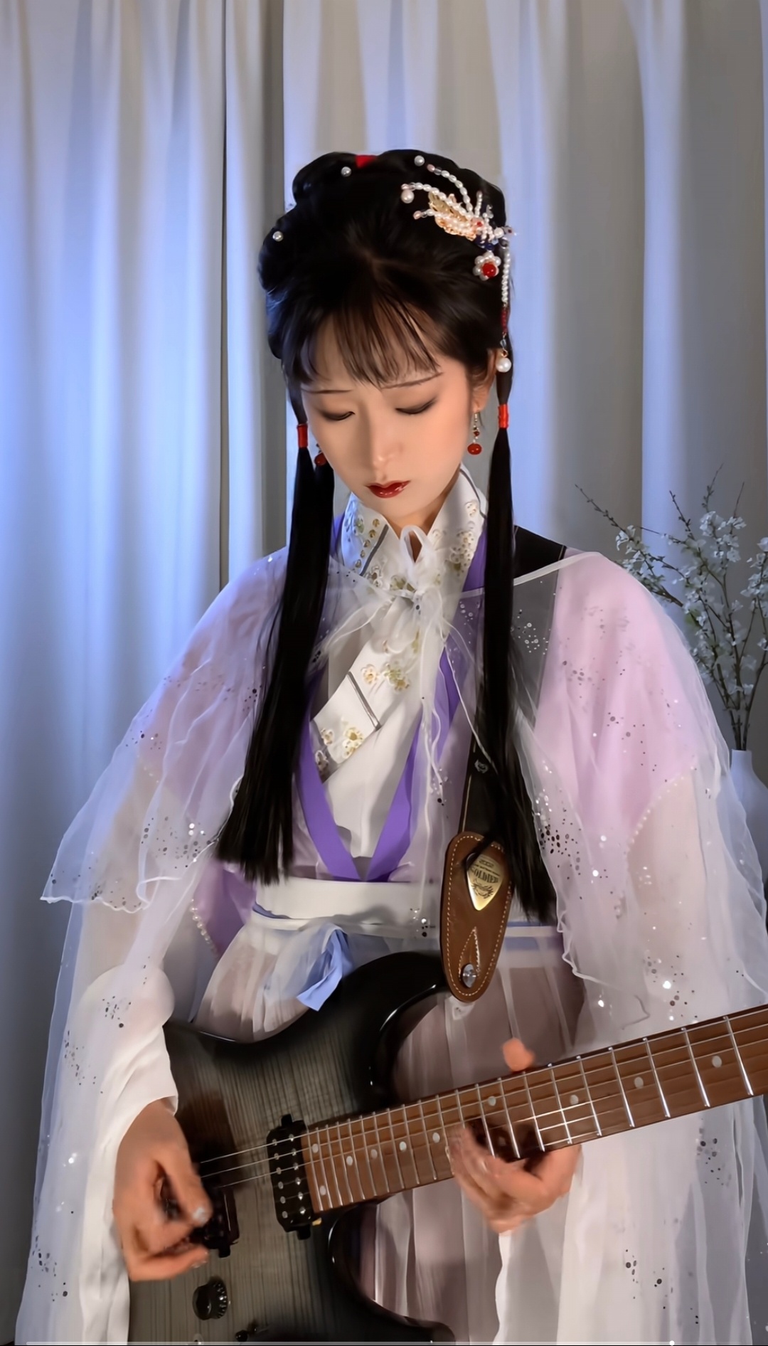 人人可以弹吉他哪怕你是林黛玉 