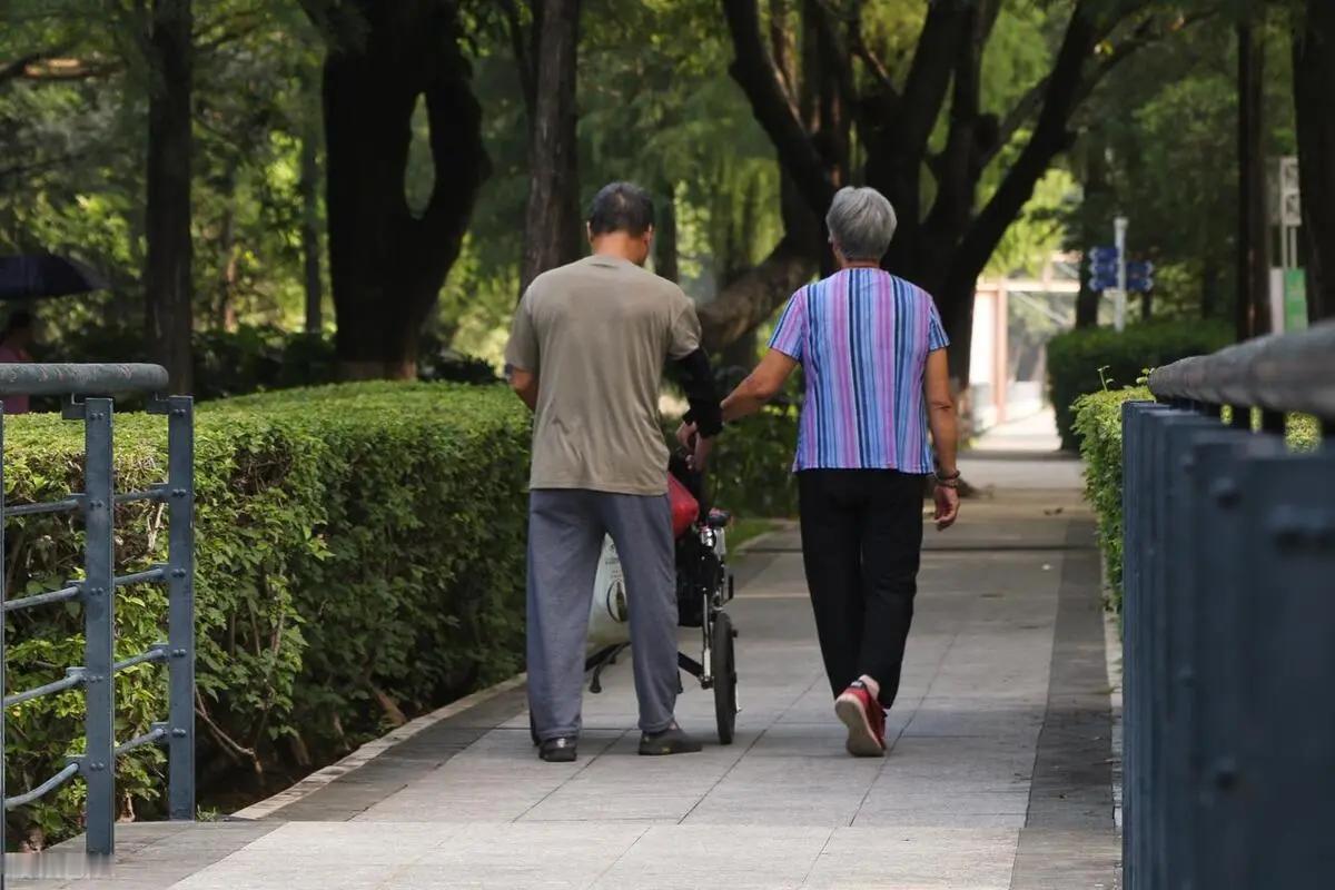 婆婆给儿媳的最大助力：非金钱非带娃，而是这个真实支持，暖心又关键

婆媳关系的真