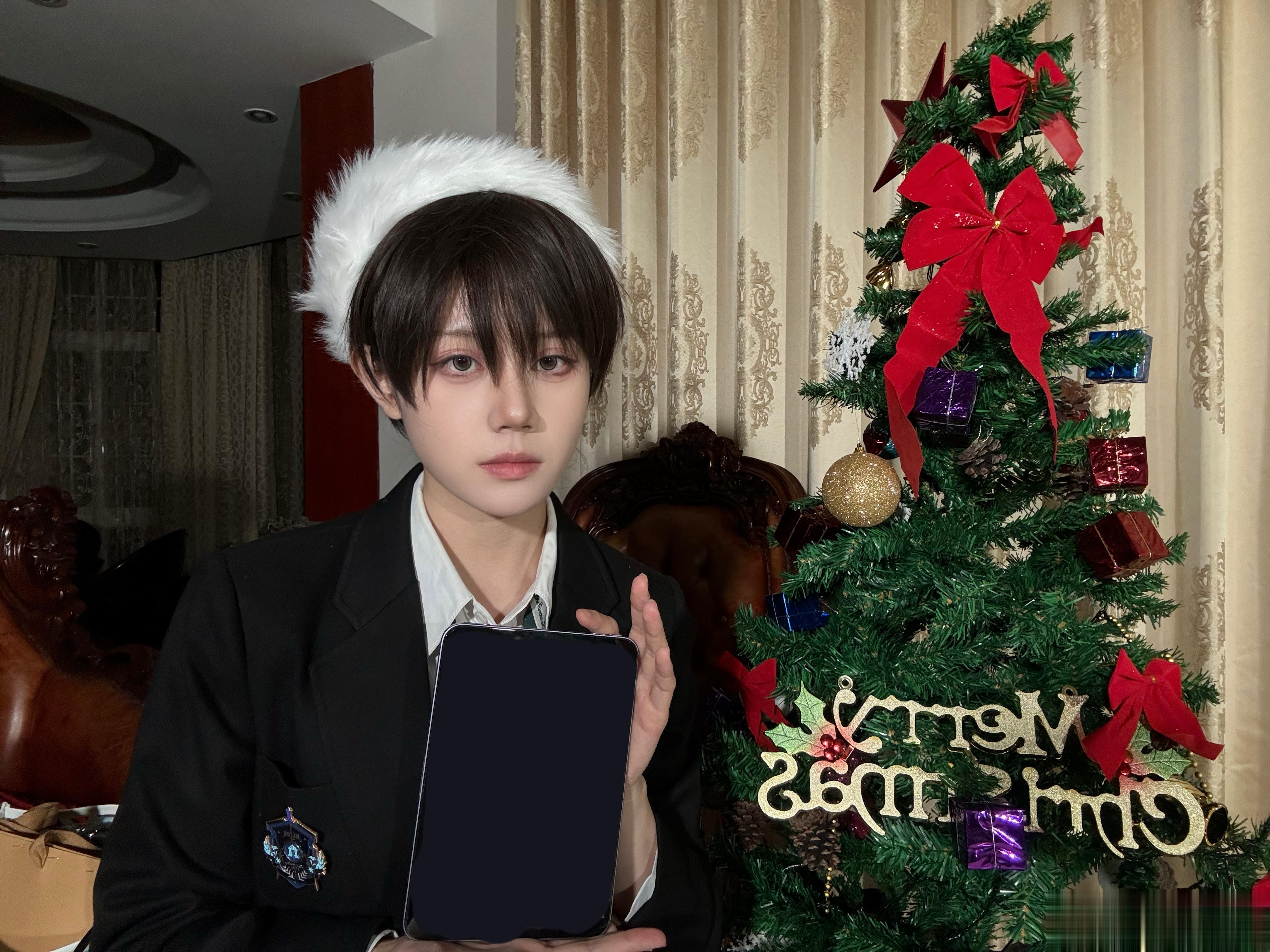 选择你的圣诞date对象吧#cosplay[超话]##ootd# ​​​