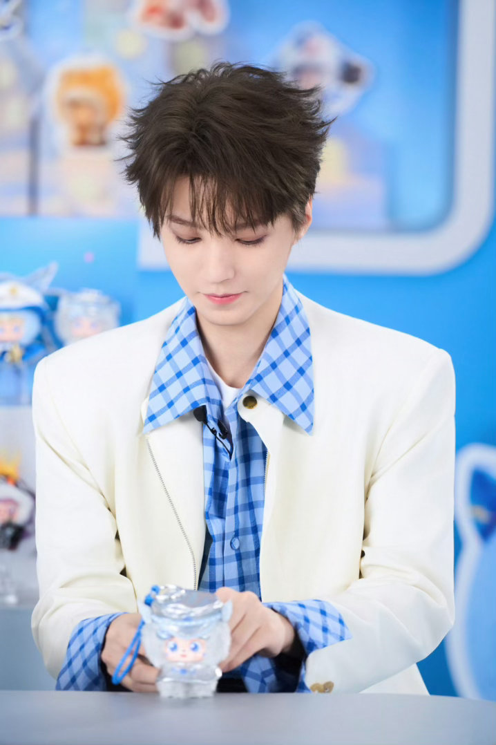 王俊凯  💙王俊凯植物医生品牌全球代言人 💙💙王俊凯劲仔品牌全球代言人 ?