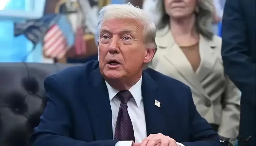 中国放出可能扣留售台武器的信号后，美国这边回应来了，还是“双簧”。
 
美国这操