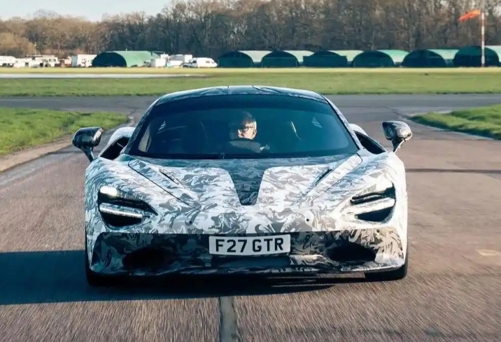 Lanzante 95-59 XP原型车最近在英国乡村完成了首次客户路试，这波情