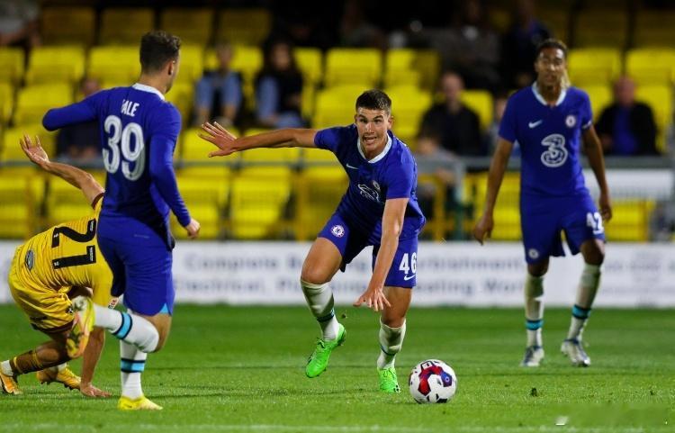 英超  布伦特🆚利物浦面对这样的对手，布伦特福德并非没有机会。尽管他们在整体实