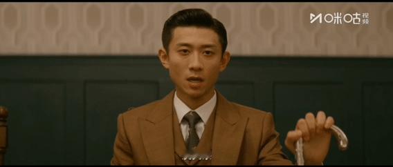 张一山新剧假扮天才狠狠打脸专家这回真的给张一山装到了 《守护者们》里丁一和专家团