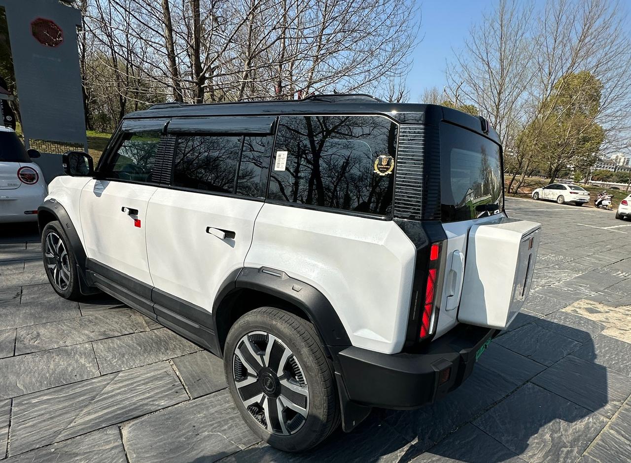 今天带我爸出去玩回来后，在微信发了朋友圈，获赞满屏。发的这条朋友圈最引人注目的大