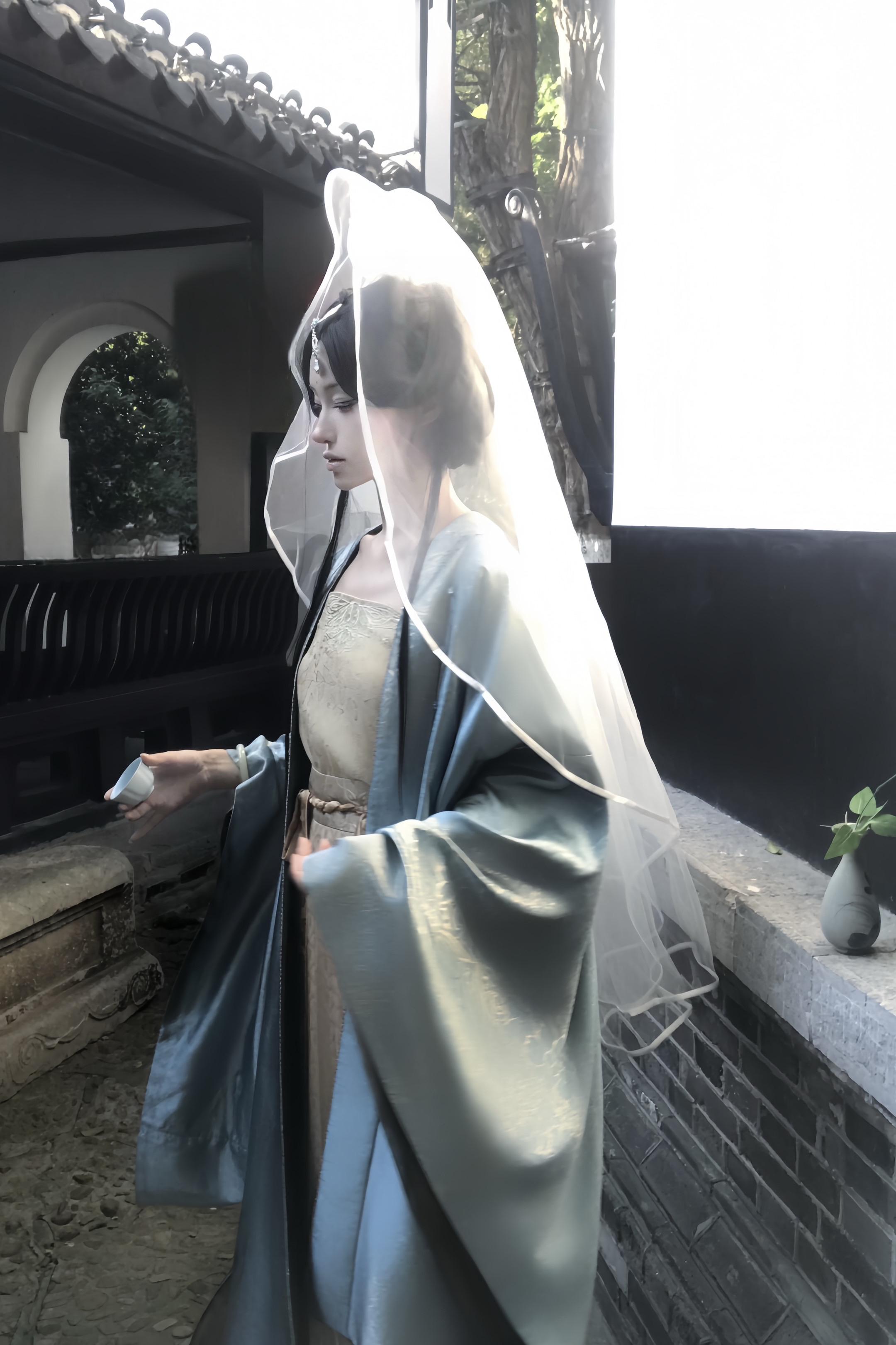 怎叹那青丝已落幕。