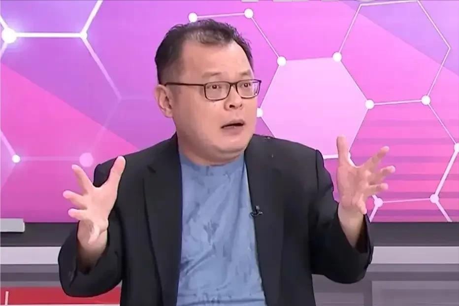 台湾媒体人陈挥文5月20日在质疑国民党：国民党喊着九二共识，到底要不要统一？

