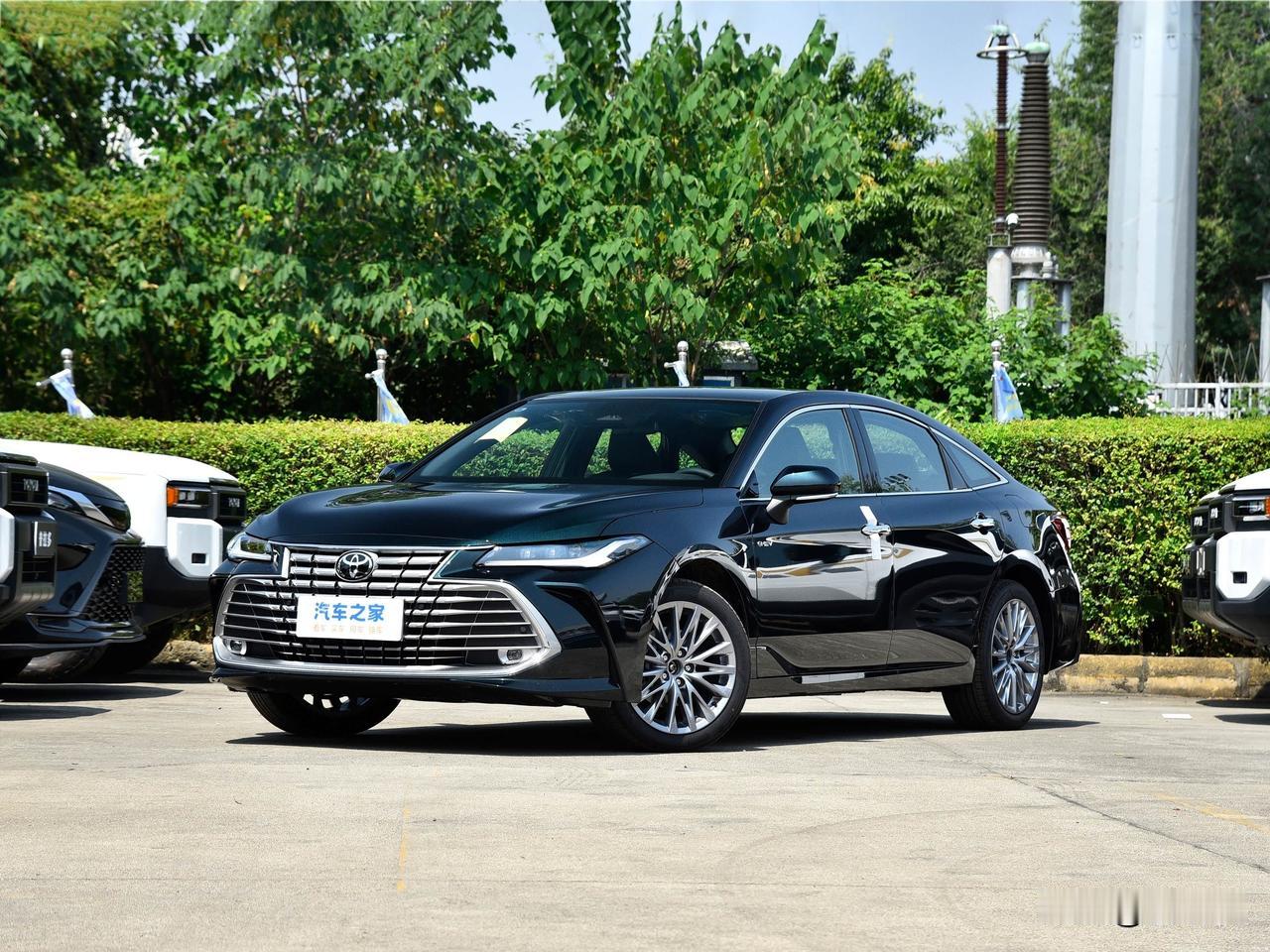 凯美瑞主打家用年轻化，双外观设计兼顾运动与温馨，TSS 3.0 PRO智驾支持自