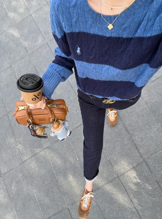 单穿毛衣➕牛仔裤！打工人春日舒适通勤的神！