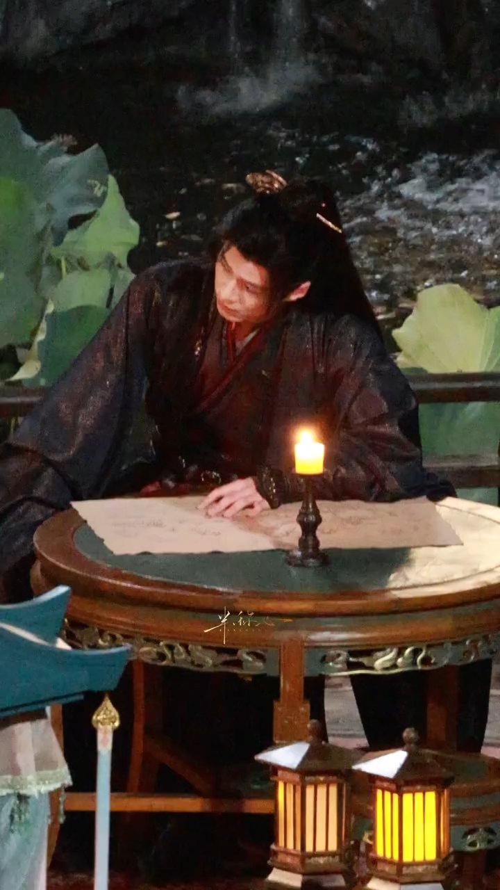 夜王爷他...弹走啦！何与无实物表演被法术控制这一块/.何与无实物表演被法术控制