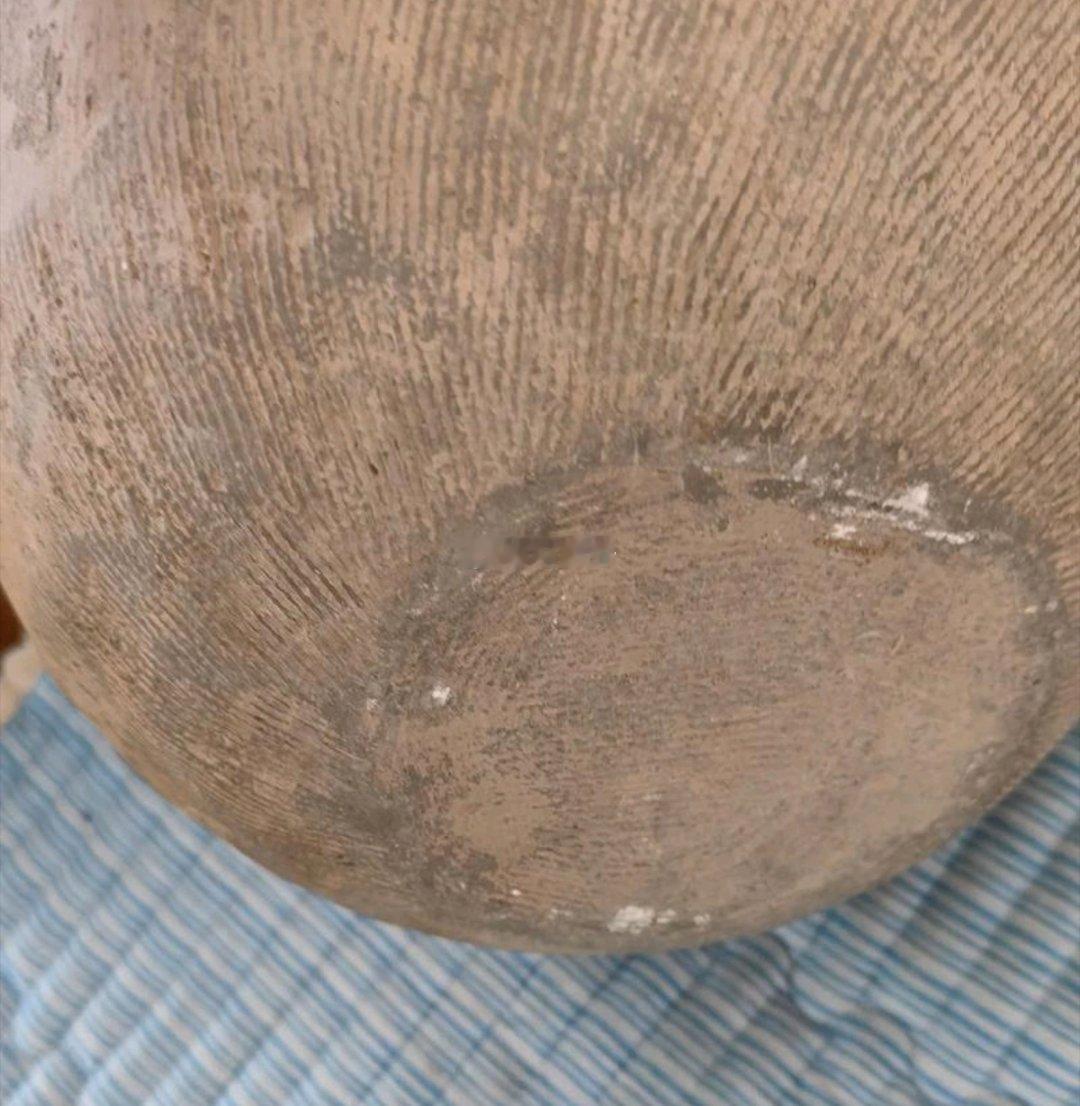 汉代陶罐有个很明显的外部特征就是【绳纹】。在绍兴富盛、平水、越城吼山、上虞凤凰山