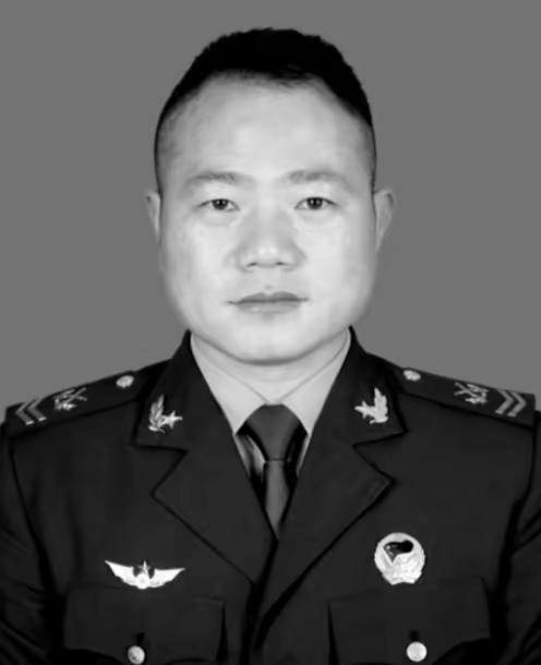 2021年，杭州一医院发生了催人泪下的一幕，36岁的军人王启鹏在医院做了最后一次