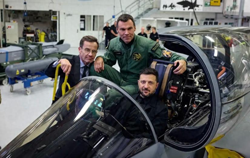 泽连斯基豪购100架“阵风”，普京的信用卡突然发出一声惨叫？