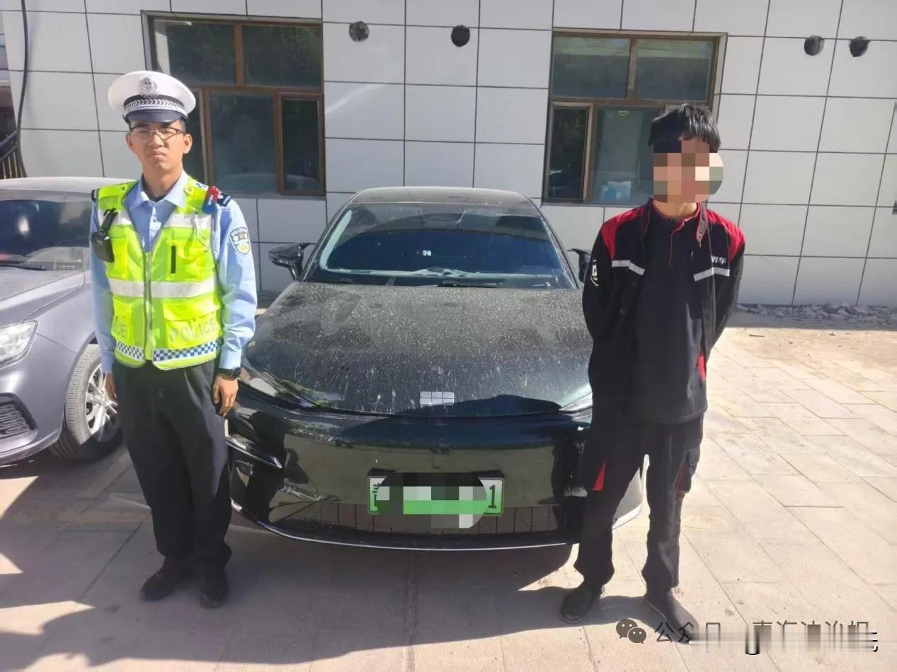 青海一男子私装警报器被查！

私家车鸣响警报器招摇过市，这匪夷所思的一幕，就发生