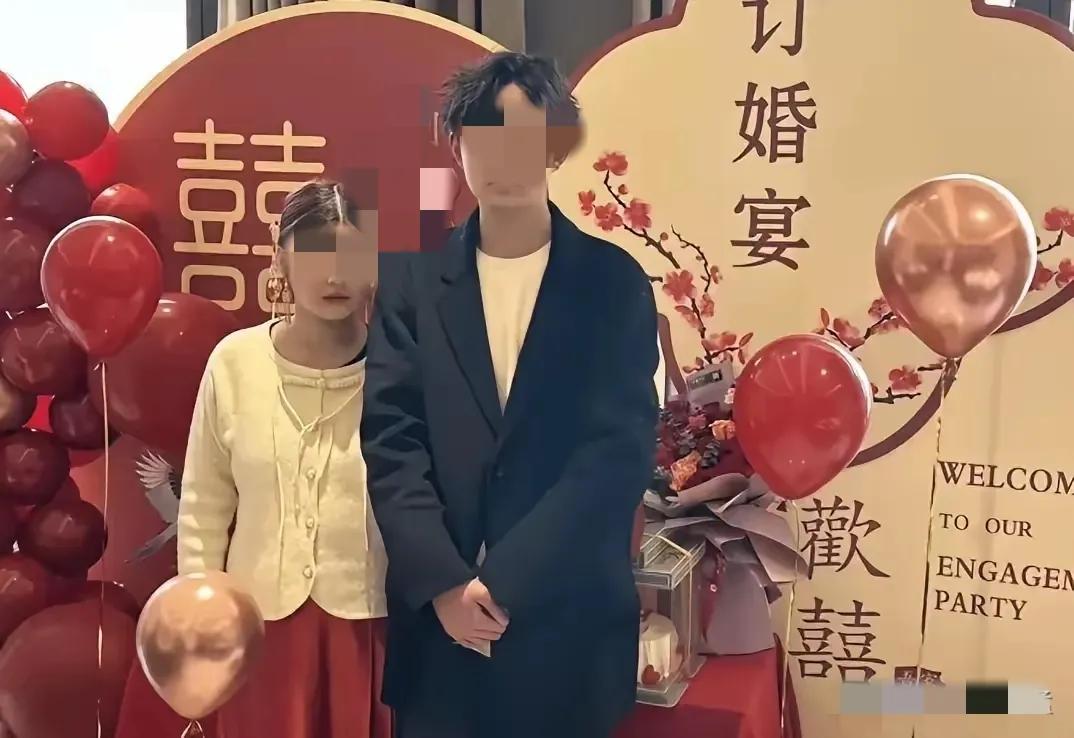 现在的年轻人订婚都有那么多流程
摆上几大桌
花好几千拍一些不像自己的照片
除了拖