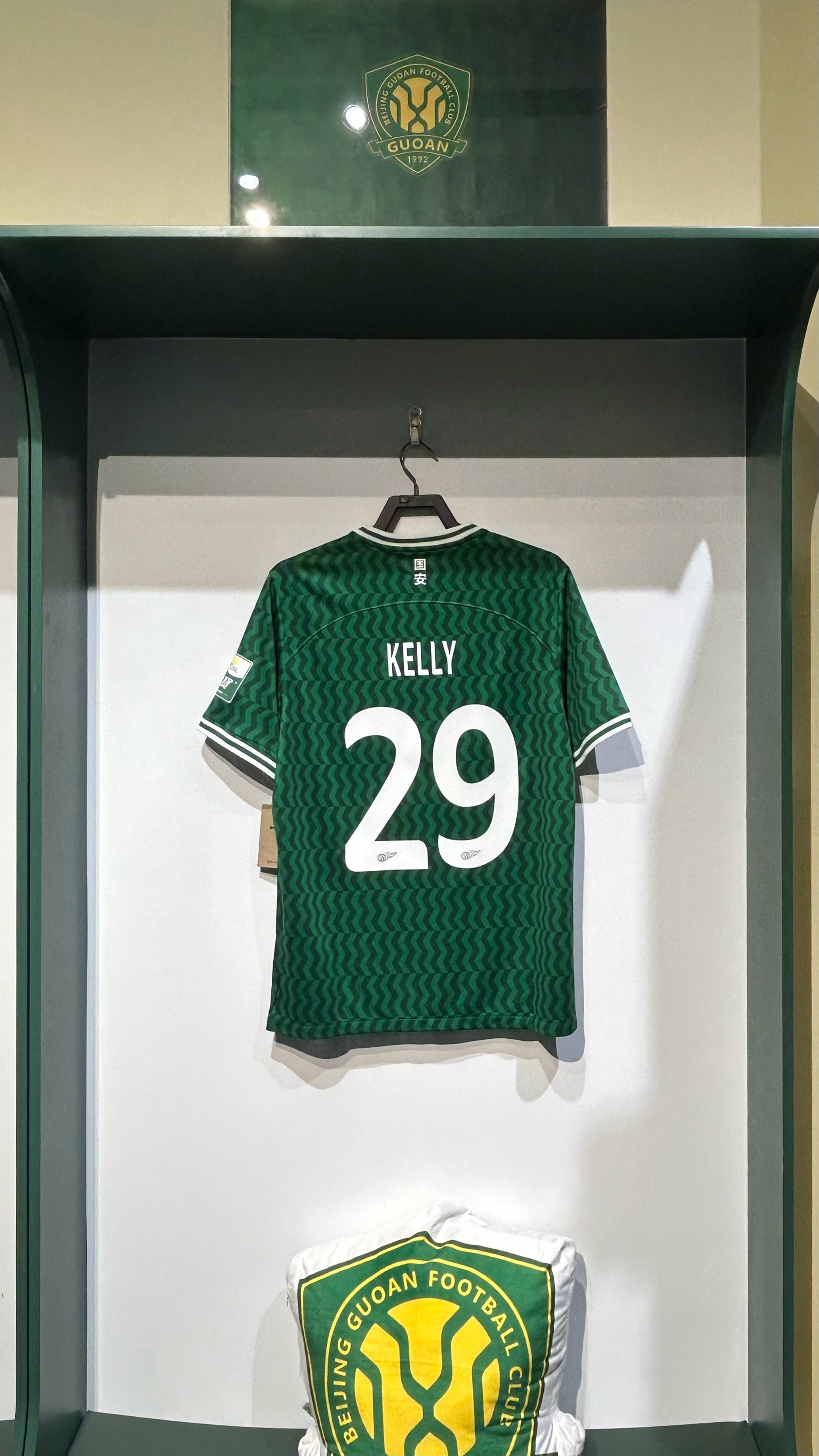 有些人命中注定 从小就是国安球迷有些事无法改变 只有长大了才会懂在2025年底印