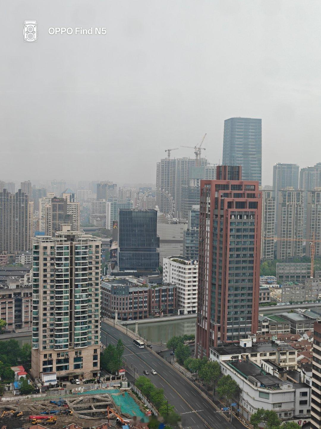出发，上海车展，开启暴走的一天 ​​​