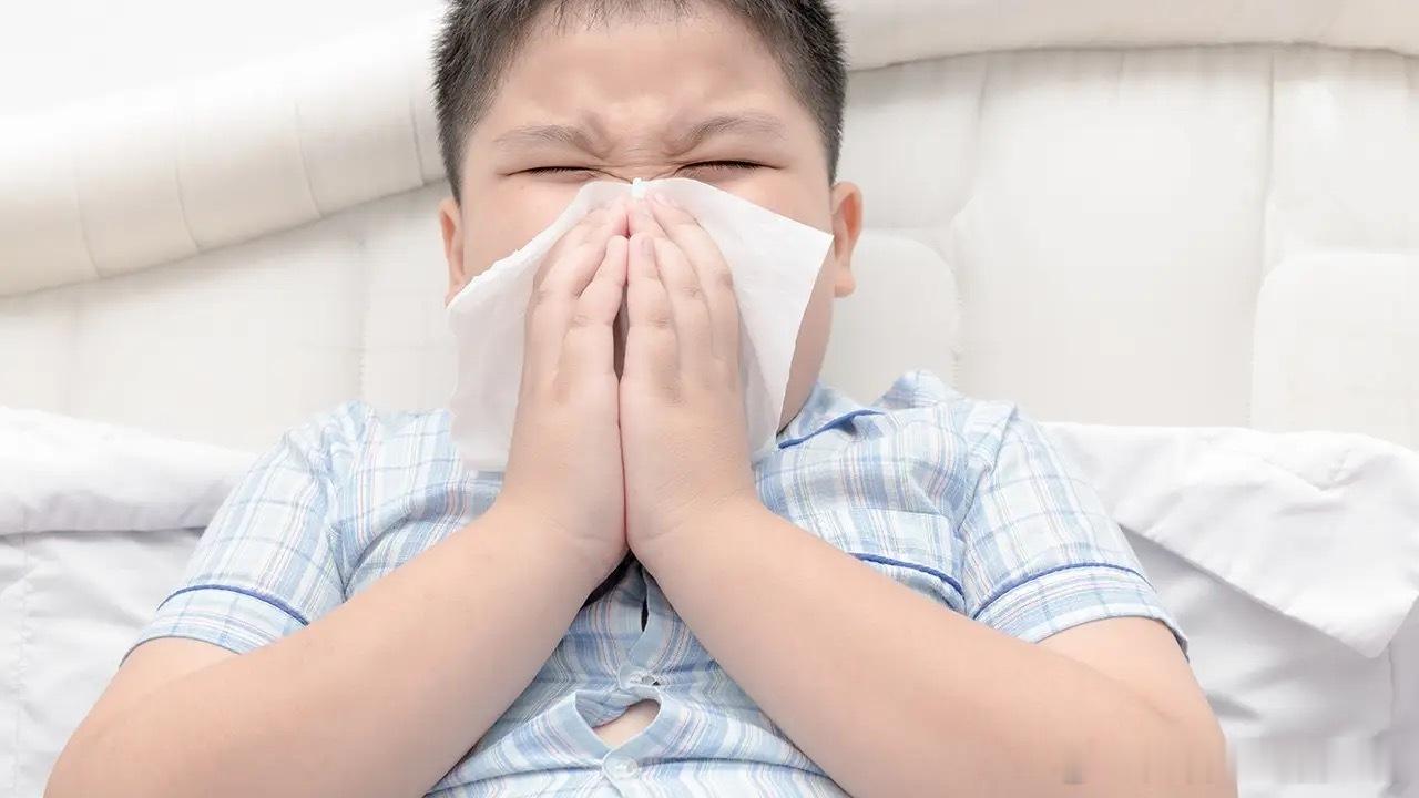 不发烧，就一直咳嗽、流鼻涕，断断续续拖大半个月，到底算不算感冒？很多属于上呼吸道