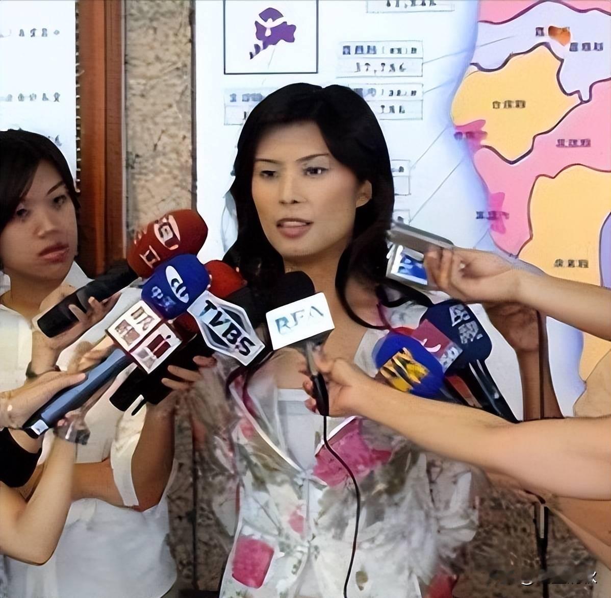 活在21世纪，脑子还停留在旧中国！台湾某些人，骨子里的软骨病该治了！
 
同样是