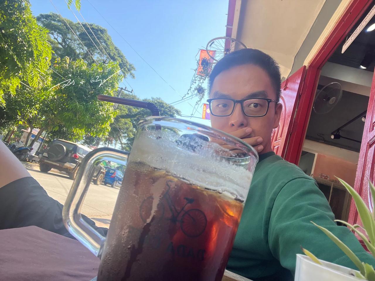 我的旅行新阶段：不想去景点，不想探店，不想摆pose，不想P图，饿了就吃路边摊，
