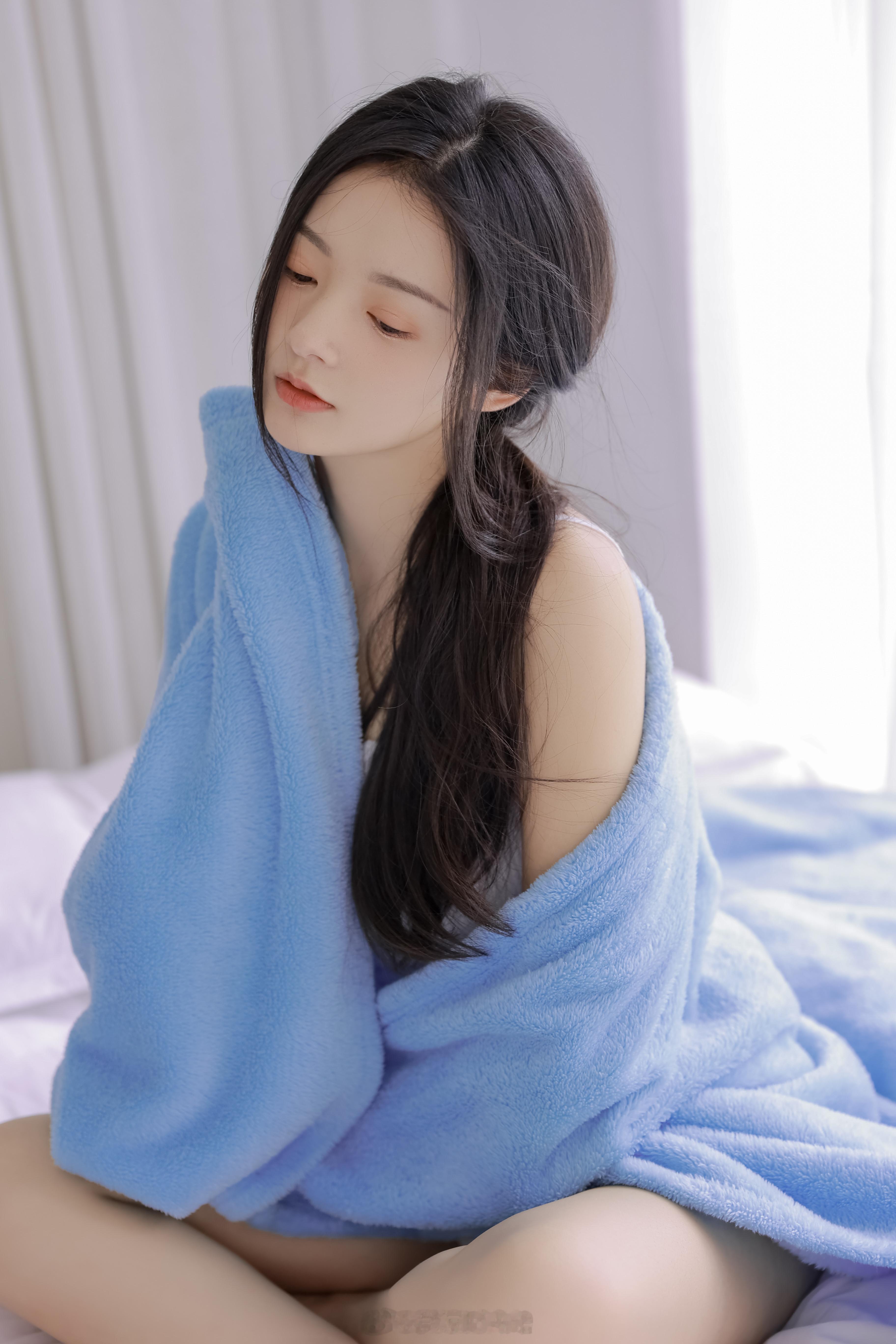 #微凉时光馆##西安约拍[超话]##少女写真# 该怎么形容我的夏天呢🍃 ​​​