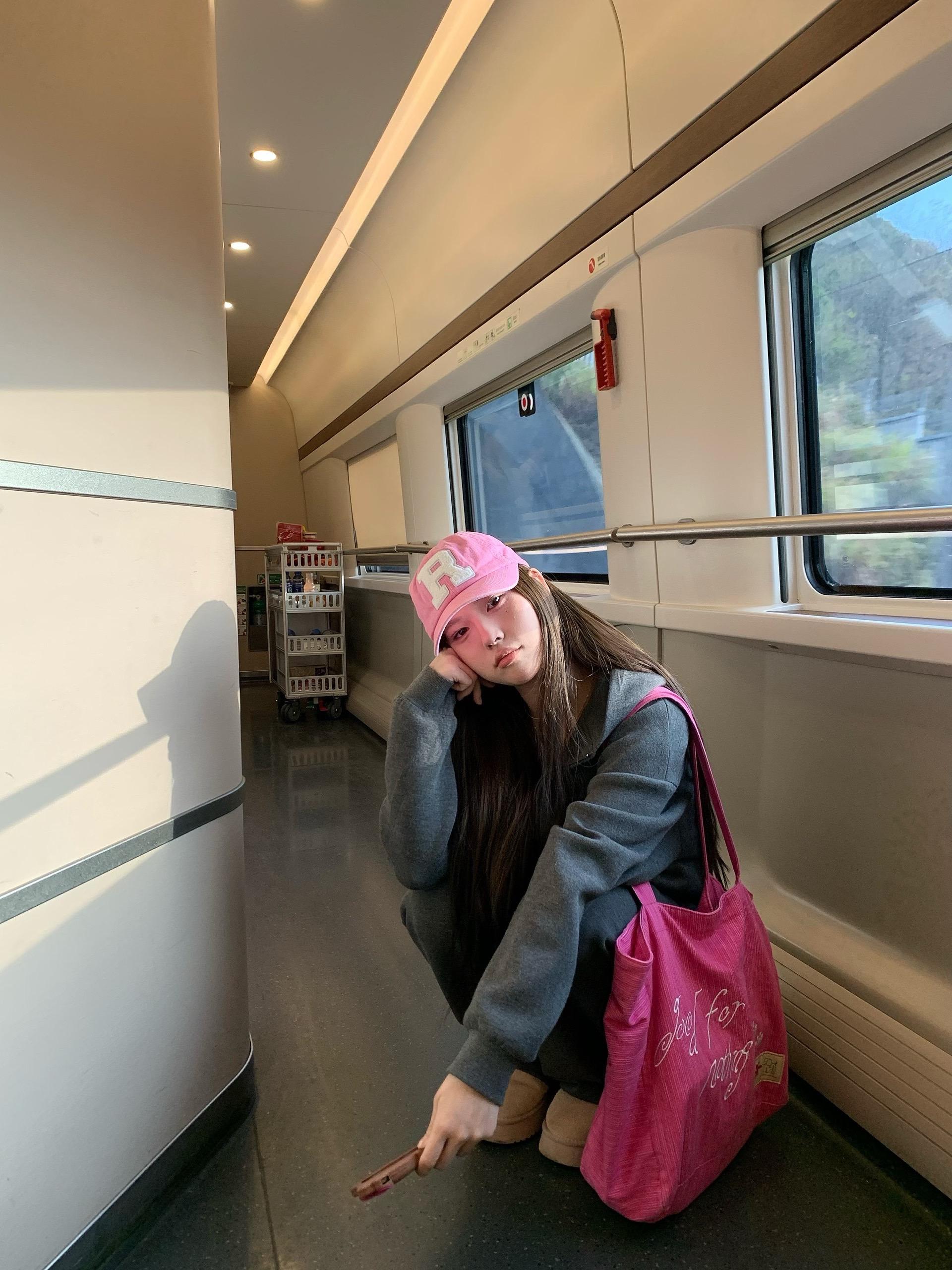 我不想要一半一半 可我们一段一段