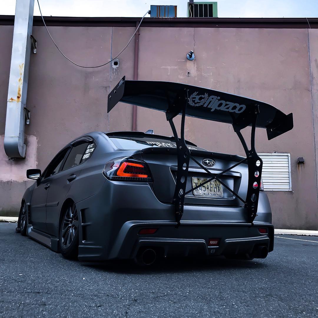 超级拉轰大尾翼